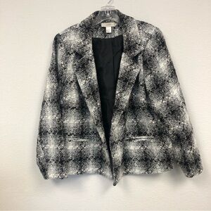 Christopher and Banks/ Short Blazer/ no buttons / size 1X